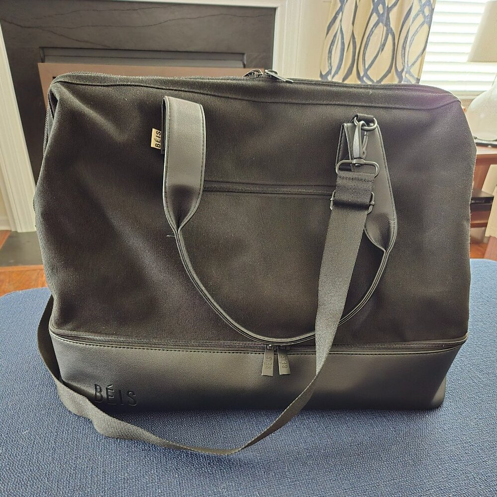Used Beis Weekender, Black without cushioned strap
